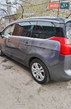 Микровэн Peugeot 5008 2011 в 