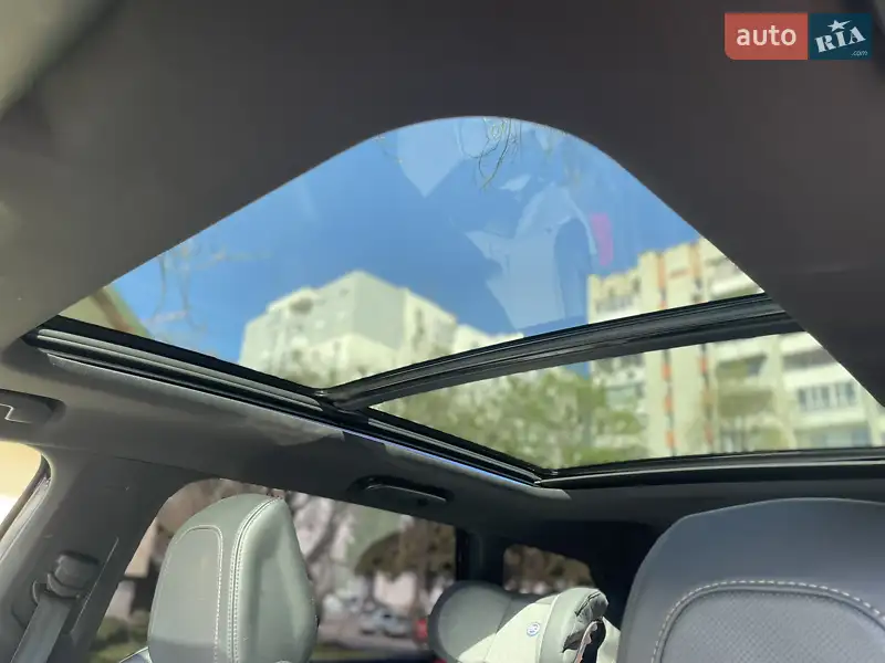 Внедорожник / Кроссовер Peugeot 5008 2018 в 