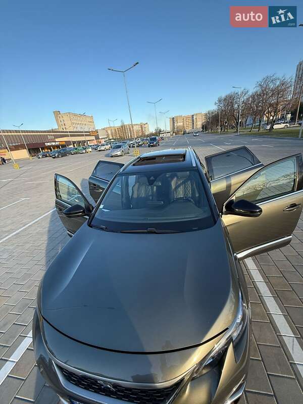 Позашляховик / Кросовер Peugeot 5008 2018 в Черкасах