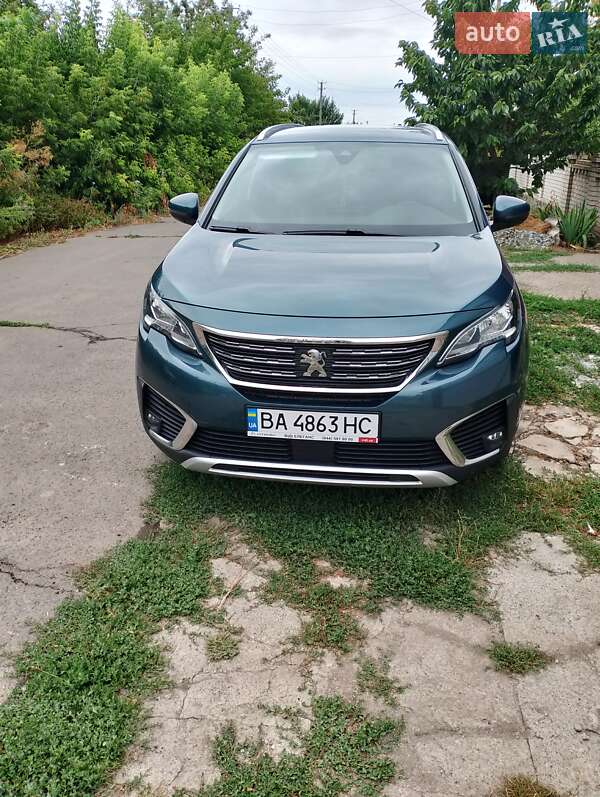 Позашляховик / Кросовер Peugeot 5008 2017 в Благовіщенську
