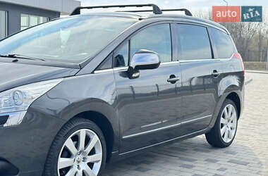 Мікровен Peugeot 5008 2011 в 