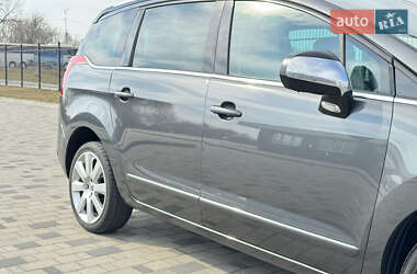 Мікровен Peugeot 5008 2011 в 