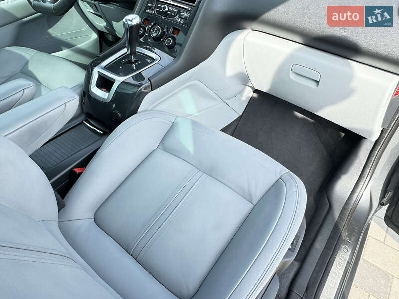 Микровэн Peugeot 5008 2011 в Ковеле
