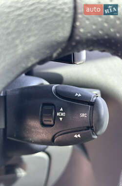 Микровэн Peugeot 5008 2011 в 