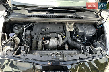 Микровэн Peugeot 5008 2011 в 