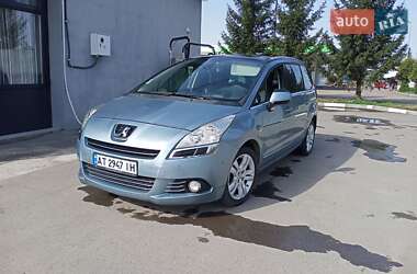 Микровэн Peugeot 5008 2011 в 