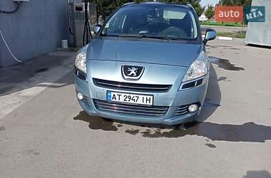 Микровэн Peugeot 5008 2011 в 