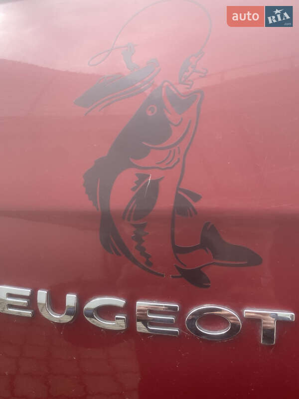 Мікровен Peugeot 5008 2011 в Стрию