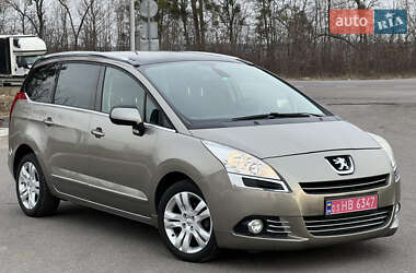 Микровэн Peugeot 5008 2012 в 
