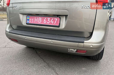 Микровэн Peugeot 5008 2012 в 