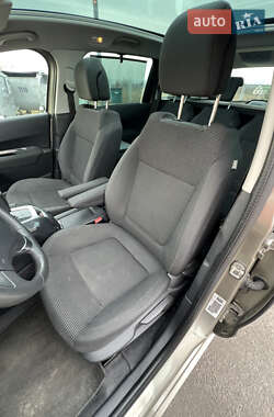 Микровэн Peugeot 5008 2012 в 