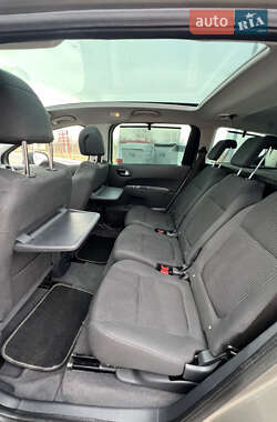 Микровэн Peugeot 5008 2012 в 