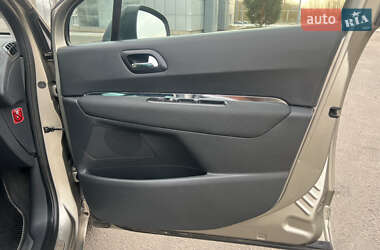 Микровэн Peugeot 5008 2012 в 