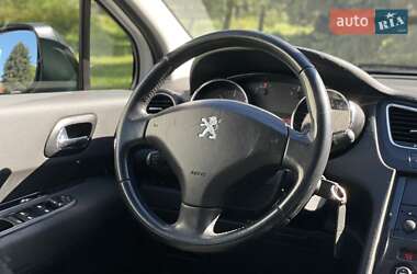 Позашляховик / Кросовер Peugeot 5008 2016 в 