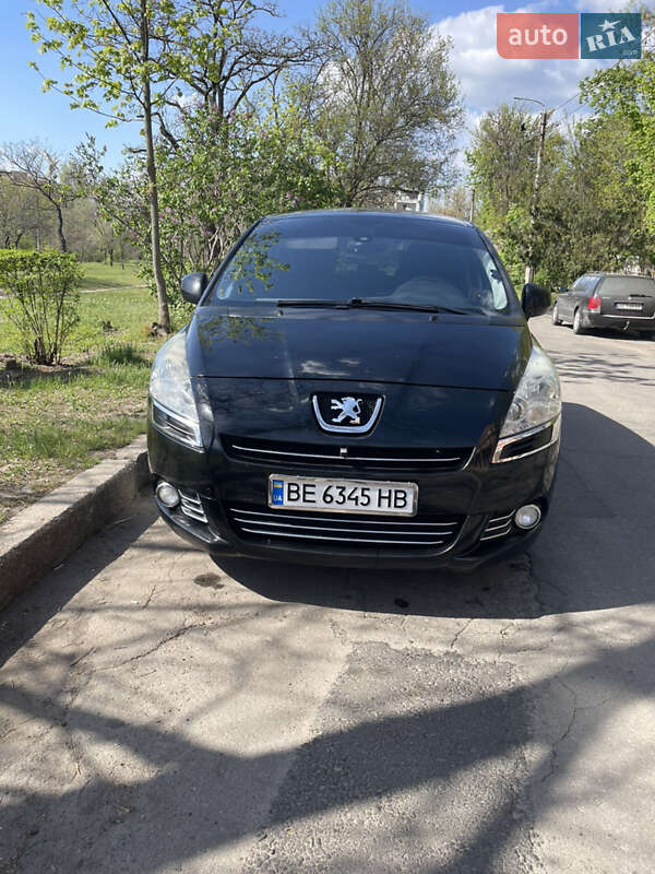Микровэн Peugeot 5008 2010 в 