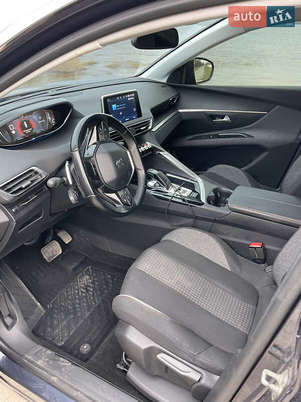 Позашляховик / Кросовер Peugeot 5008 2018 в Переяславі