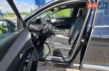 Позашляховик / Кросовер Peugeot 5008 2019 в 