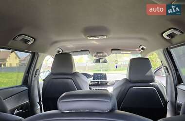 Позашляховик / Кросовер Peugeot 5008 2019 в 