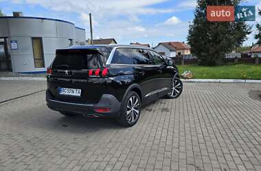 Позашляховик / Кросовер Peugeot 5008 2019 в 
