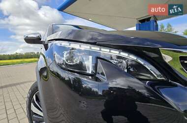 Позашляховик / Кросовер Peugeot 5008 2019 в 