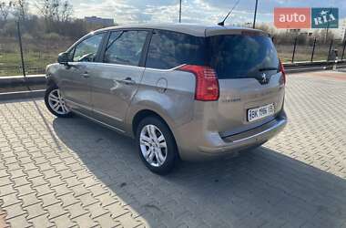 Мікровен Peugeot 5008 2011 в 