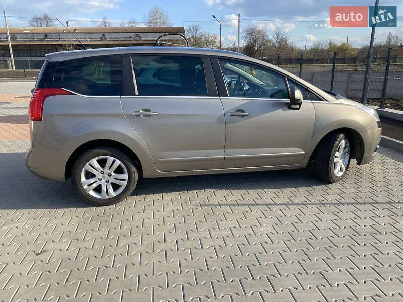 Мікровен Peugeot 5008 2011 в Вінниці