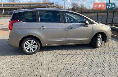 Мікровен Peugeot 5008 2011 в 