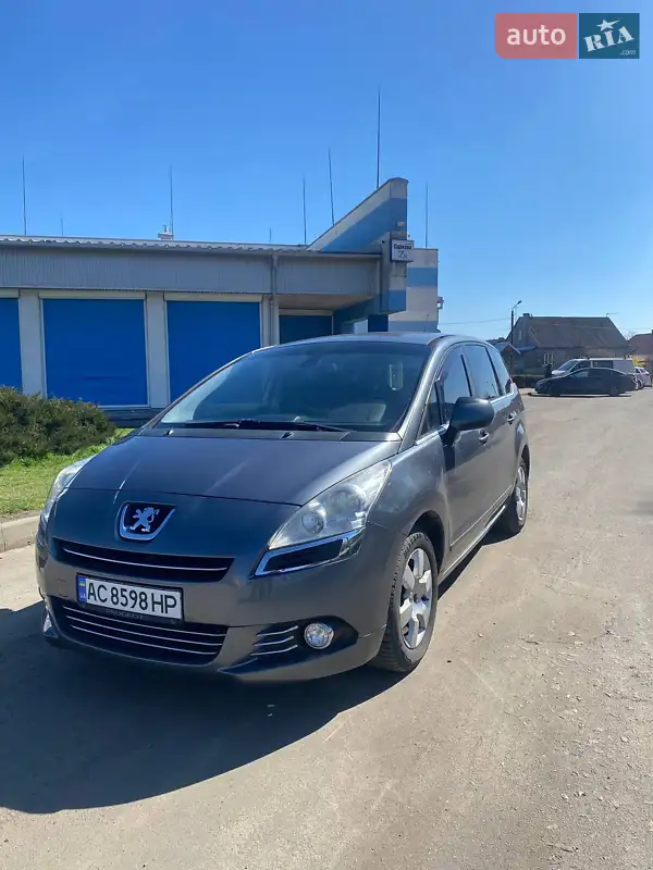 Peugeot 5008