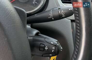 Микровэн Peugeot 5008 2014 в 