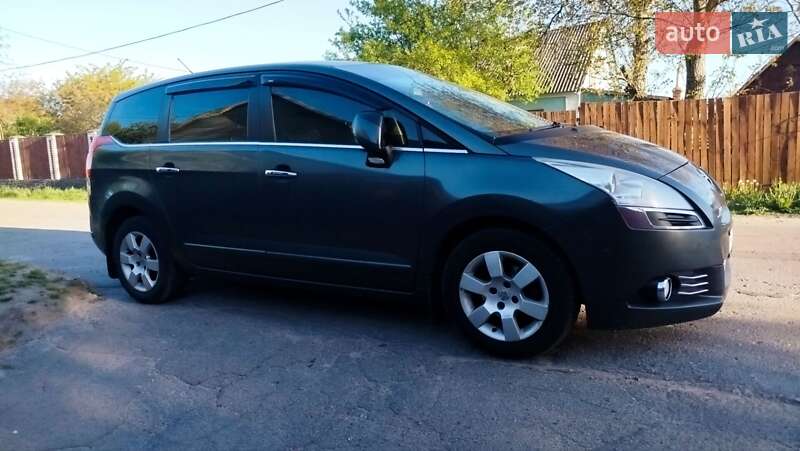 Микровэн Peugeot 5008 2012 в Житомире