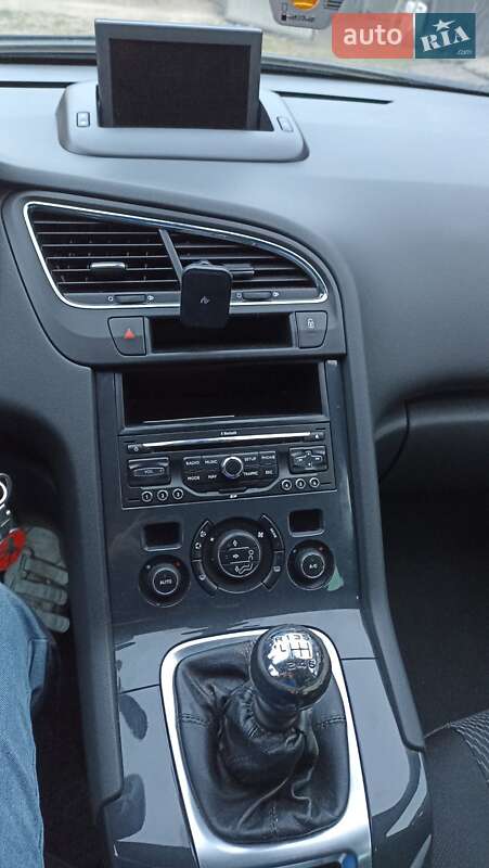Мікровен Peugeot 5008 2010 в Золочеві
