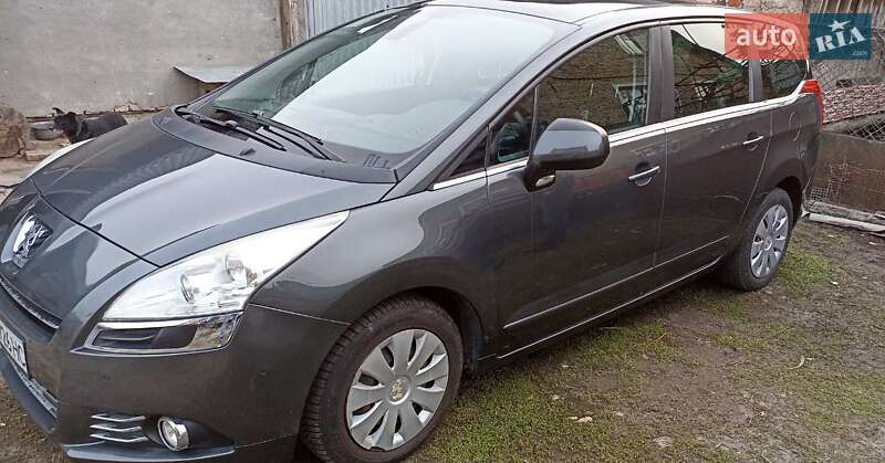 Мікровен Peugeot 5008 2010 в Золочеві