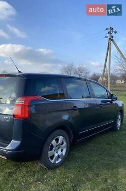 Микровэн Peugeot 5008 2013 в 