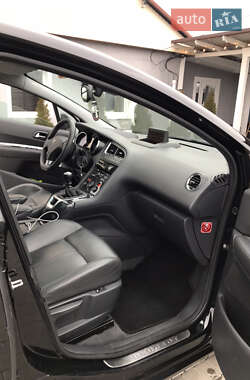 Микровэн Peugeot 5008 2010 в Первомайске