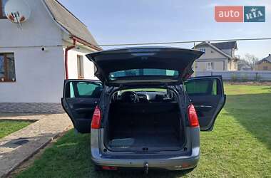 Мікровен Peugeot 5008 2011 в 
