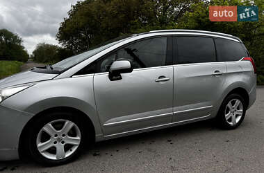 Мікровен Peugeot 5008 2011 в 