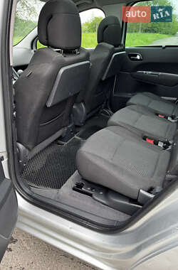 Мікровен Peugeot 5008 2011 в 