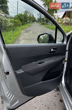 Мікровен Peugeot 5008 2011 в 