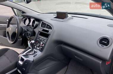Микровэн Peugeot 5008 2011 в 