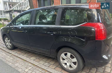 Микровэн Peugeot 5008 2011 в 