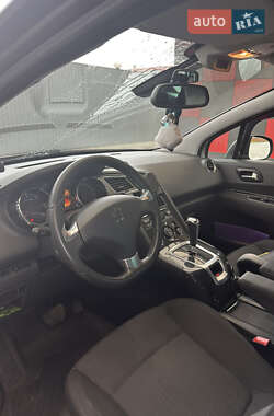Микровэн Peugeot 5008 2013 в 