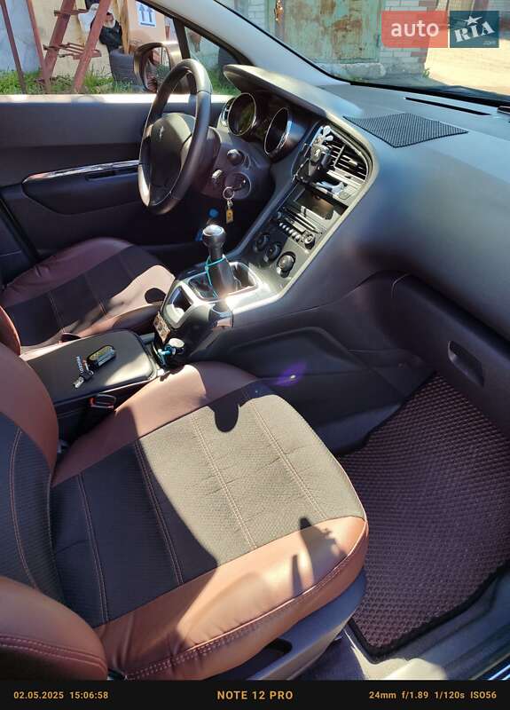 Мікровен Peugeot 5008 2011 в Києві