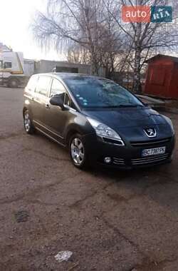 Микровэн Peugeot 5008 2011 в Самборе