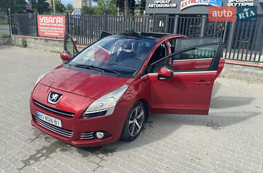 Микровэн Peugeot 5008 2012 в 