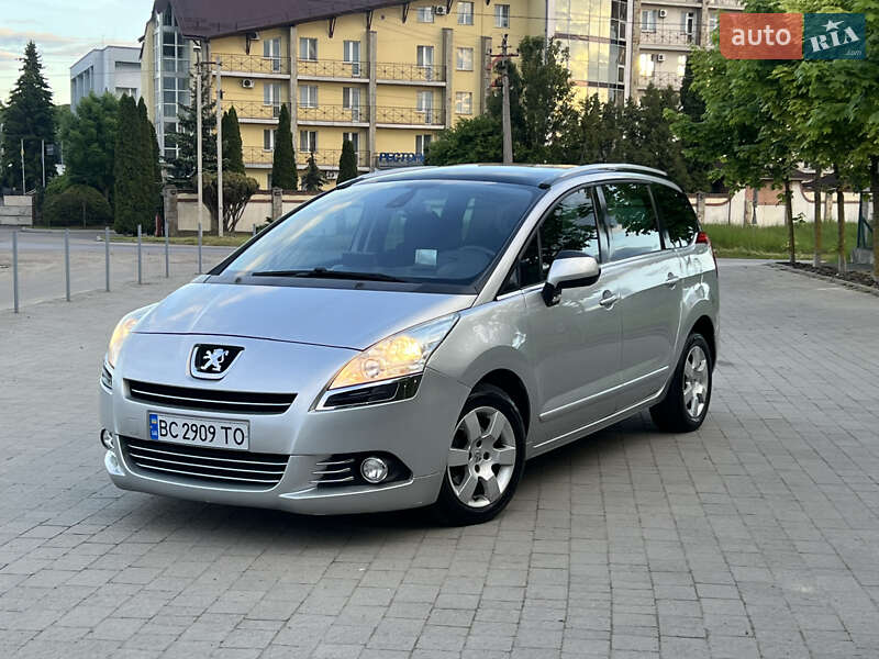 Peugeot 5008 2011