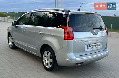 Микровэн Peugeot 5008 2011 в 