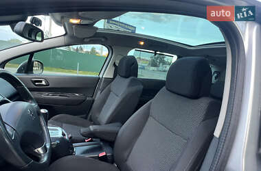Микровэн Peugeot 5008 2011 в 