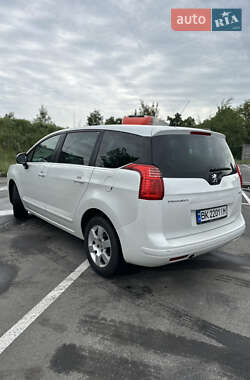 Мікровен Peugeot 5008 2011 в 