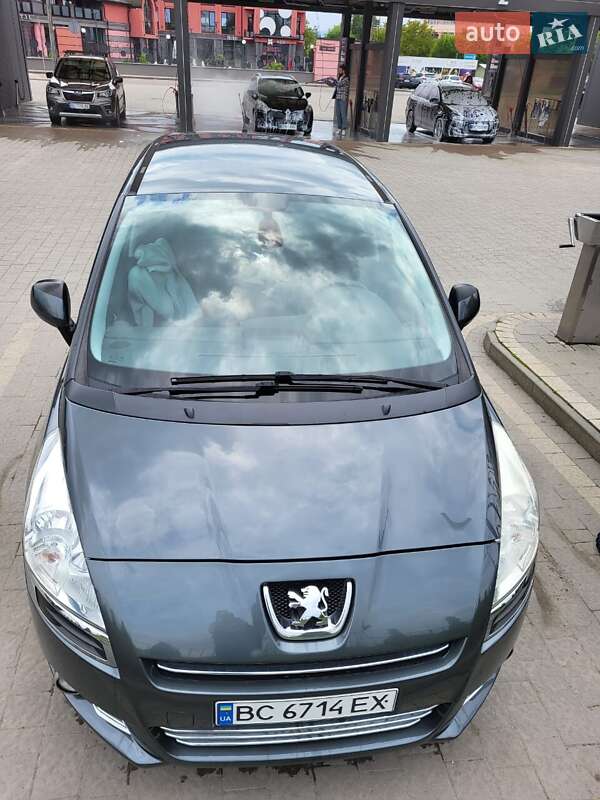Мікровен Peugeot 5008 2013 в Дрогобичі