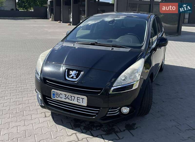 Микровэн Peugeot 5008 2012 в Львове